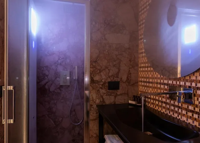 Romac Trinity With Steam Bath Apartment Rom